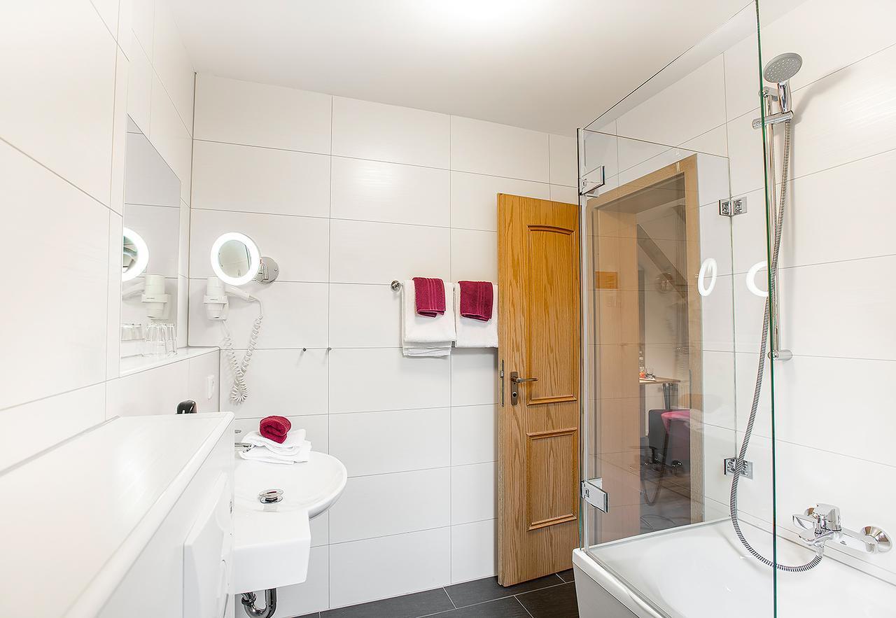 Hotel&Restaurant Lamm Mosbach  Extérieur photo